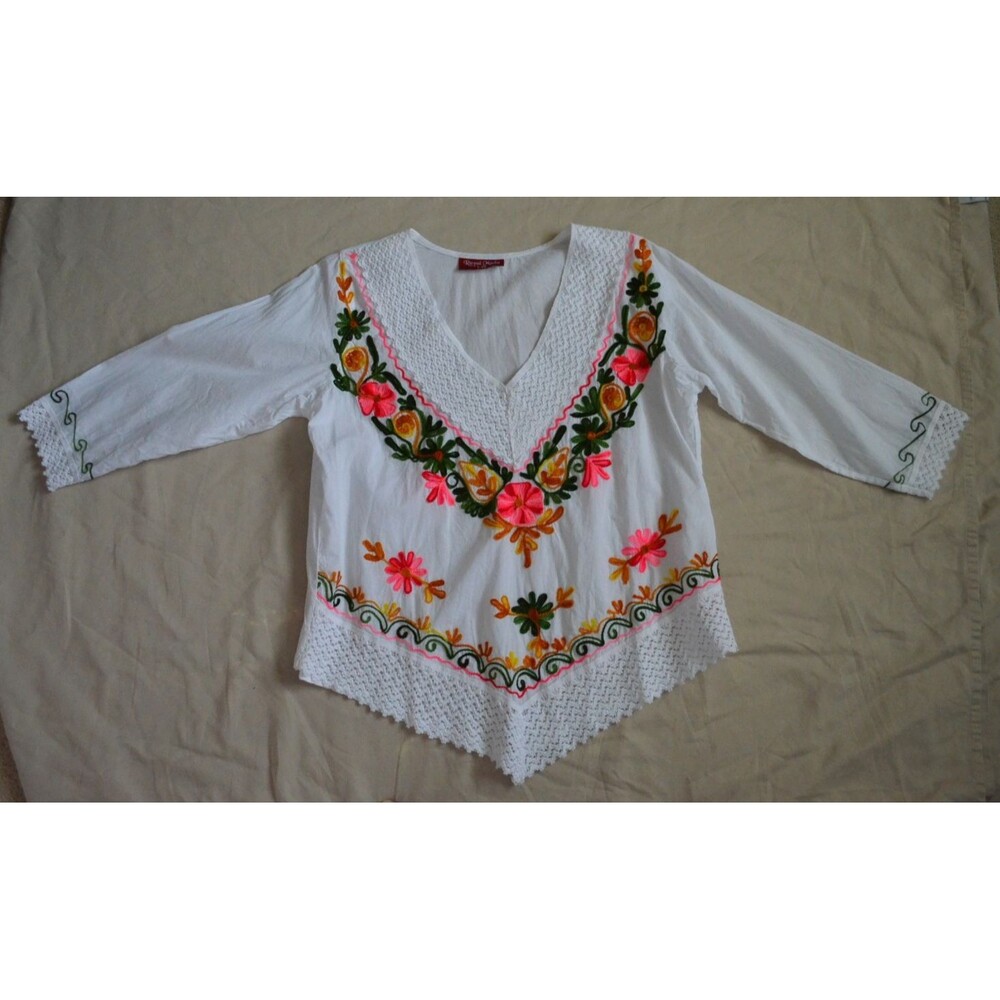 Royal Moda T-38 Embroidered Top M Floral White Boho Blouse Crochet Mexican Style